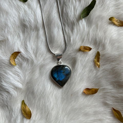 Labradorite Necklace "Georgia"