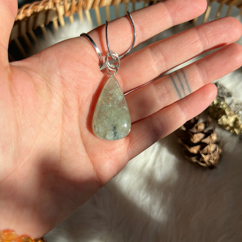 Prehnite Necklace "Tabitha"