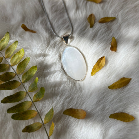 Selenite Necklace "Amaya"