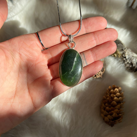 Jade Necklace "Catie"