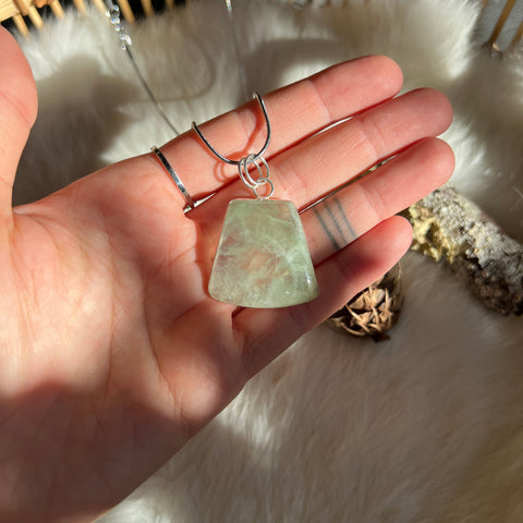 Prehnite Necklace "Judy"