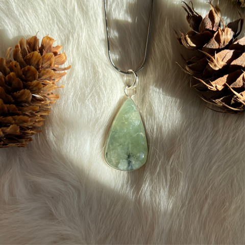 Prehnite Necklace "Tabitha"