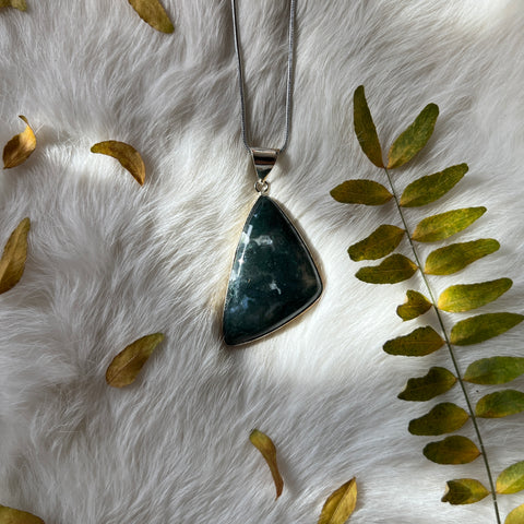 Moss Agate Necklace "Olive"