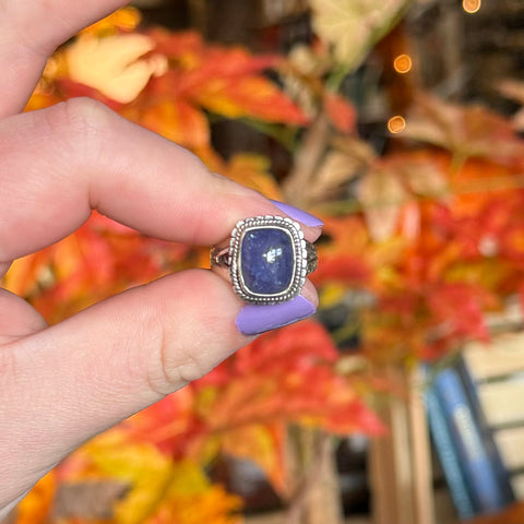 Tanzanite Ring "Adrianna" - Size 7