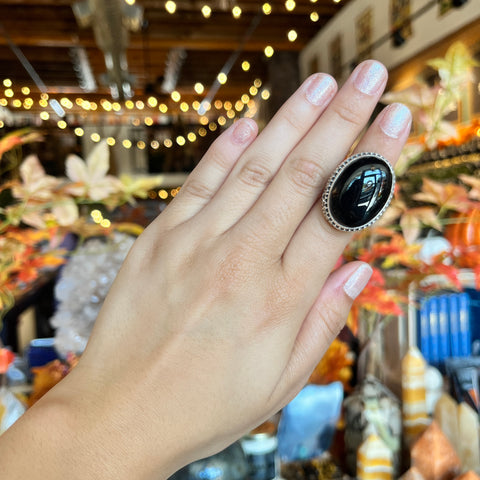 Black Onyx Ring "Brienne" - Size 6