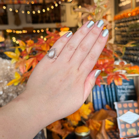 Pink Moonstone Ring "Lisa" - Size 6