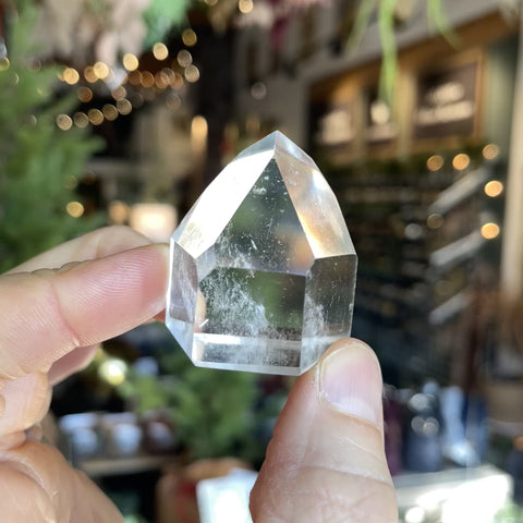 Clear Quartz "Evelyn"