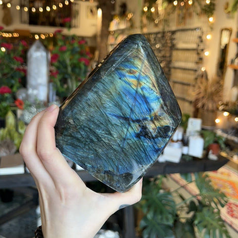 Labradorite "Ellen"