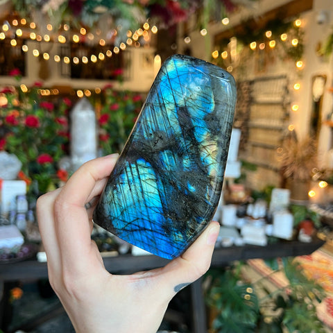 Ravenstone Crystals Labradorite "Craig"