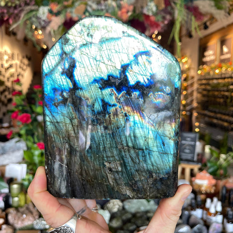 Ravenstone Crystals Labradorite "Isabella"