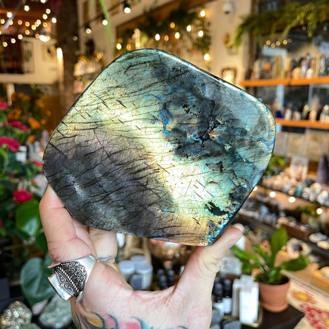 Ravenstone Crystals Labradorite "Jackson"