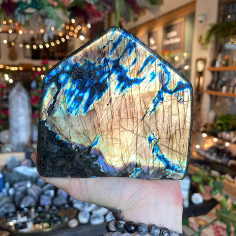 Ravenstone Crystals Labradorite "Jaxon"