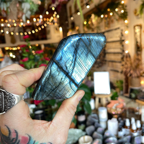 Ravenstone Crystals Labradorite "Lois"