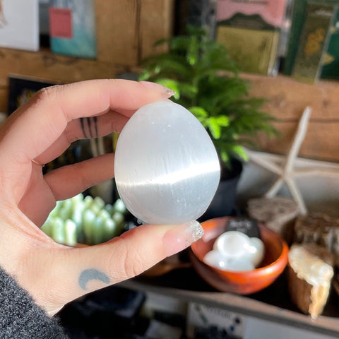 Ravenstone Selenite Egg